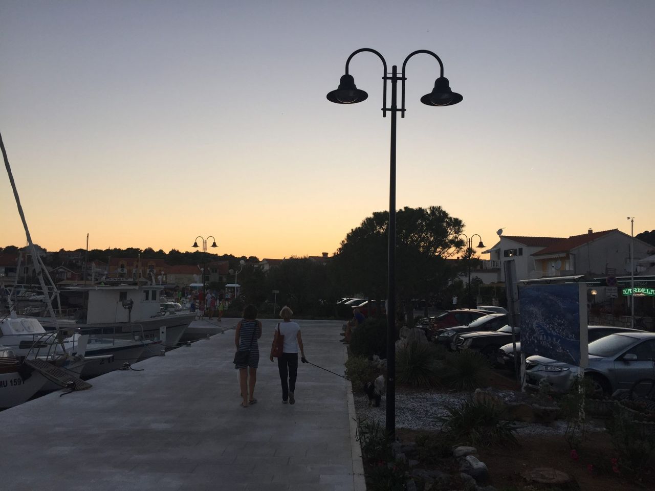 Postavljena nova javna rasvjeta na jezerskoj rivi 