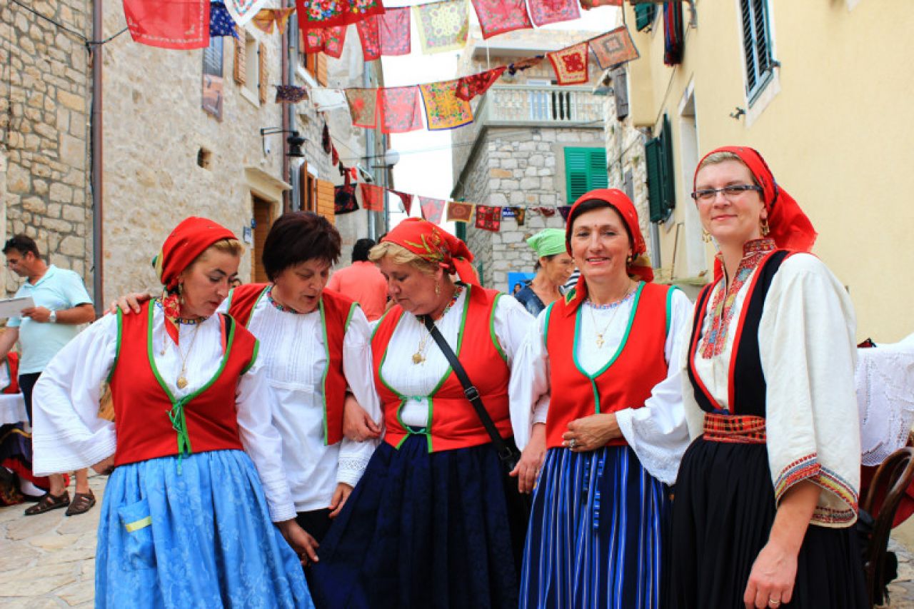 20. - 25. lipnja u Betini održan Tjedan folklora i narodnih običaja
