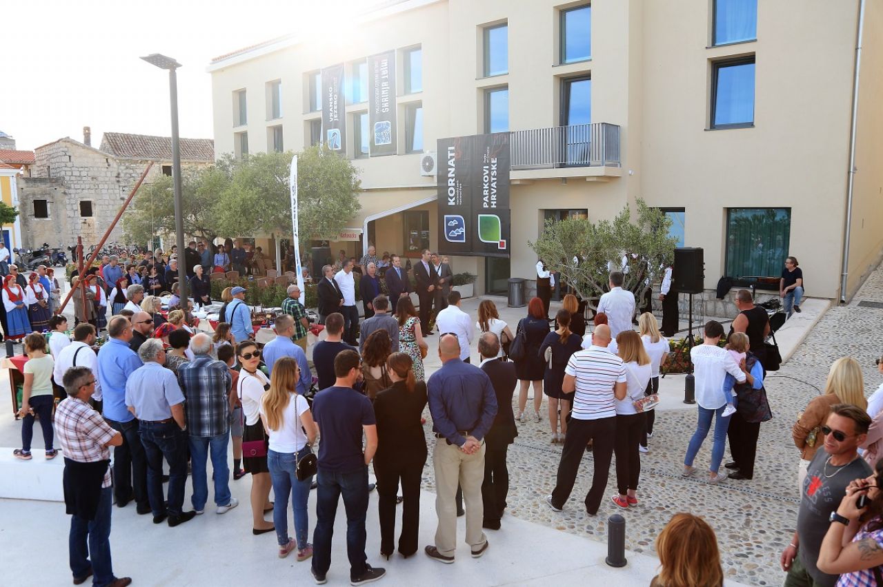 Svečano otvoren Kulturni i prezentacijski centar u Betini 