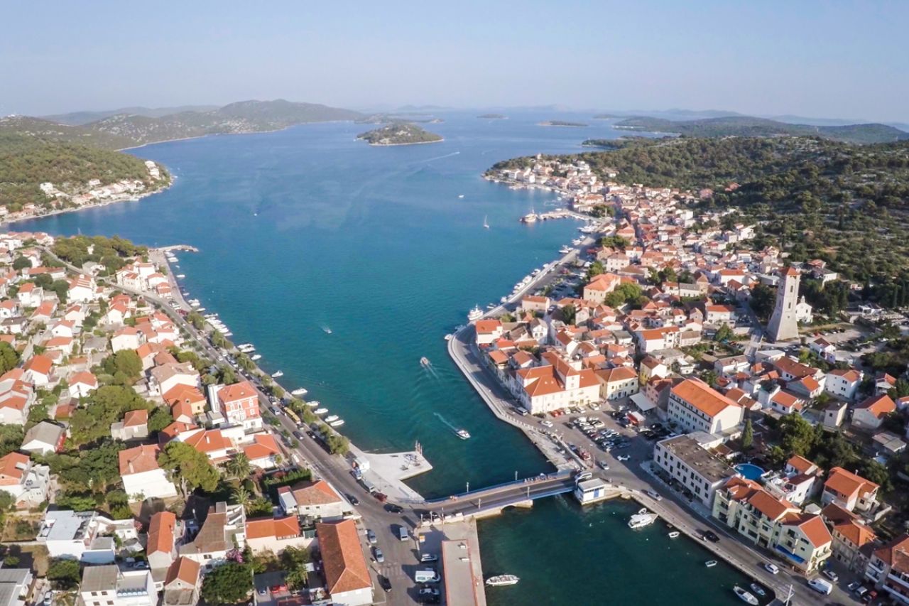 Povećanje broja dolazaka i noćenja turista u svim mjestima Općine Tisno 