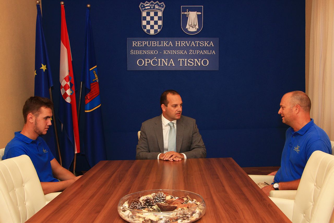 Načelnik Općine Tisno primio Franu Gabru - najboljeg veslača VK Dupin 