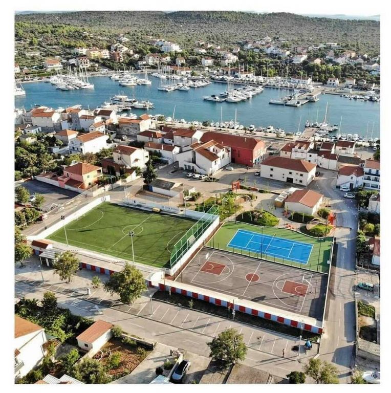 Sportski tereni u sportskom parku Petrov vrt u Jezerima otvoreni za sve sportaše 