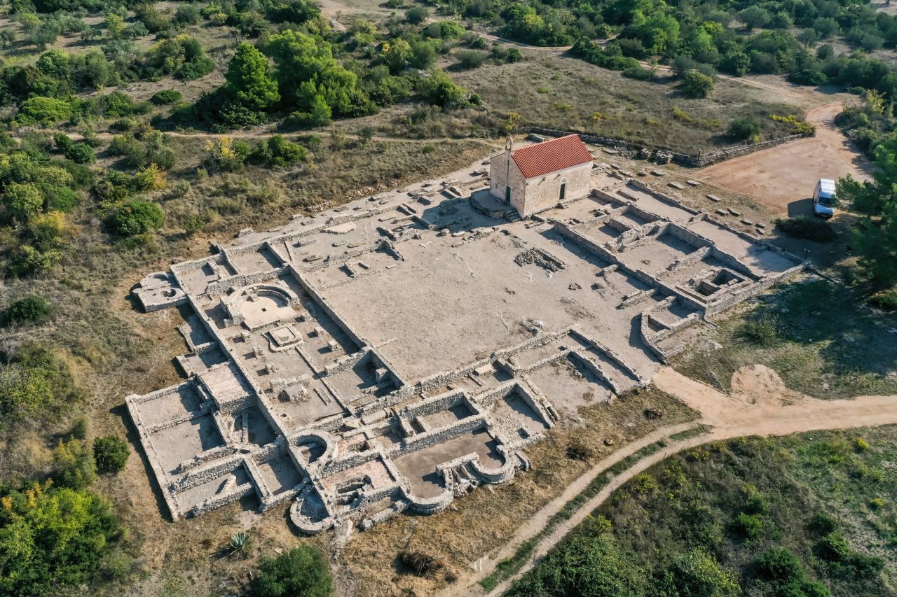 Nove mrežne stranice arheološkog lokaliteta uz crkvu sv. Martina na Ivinju 
