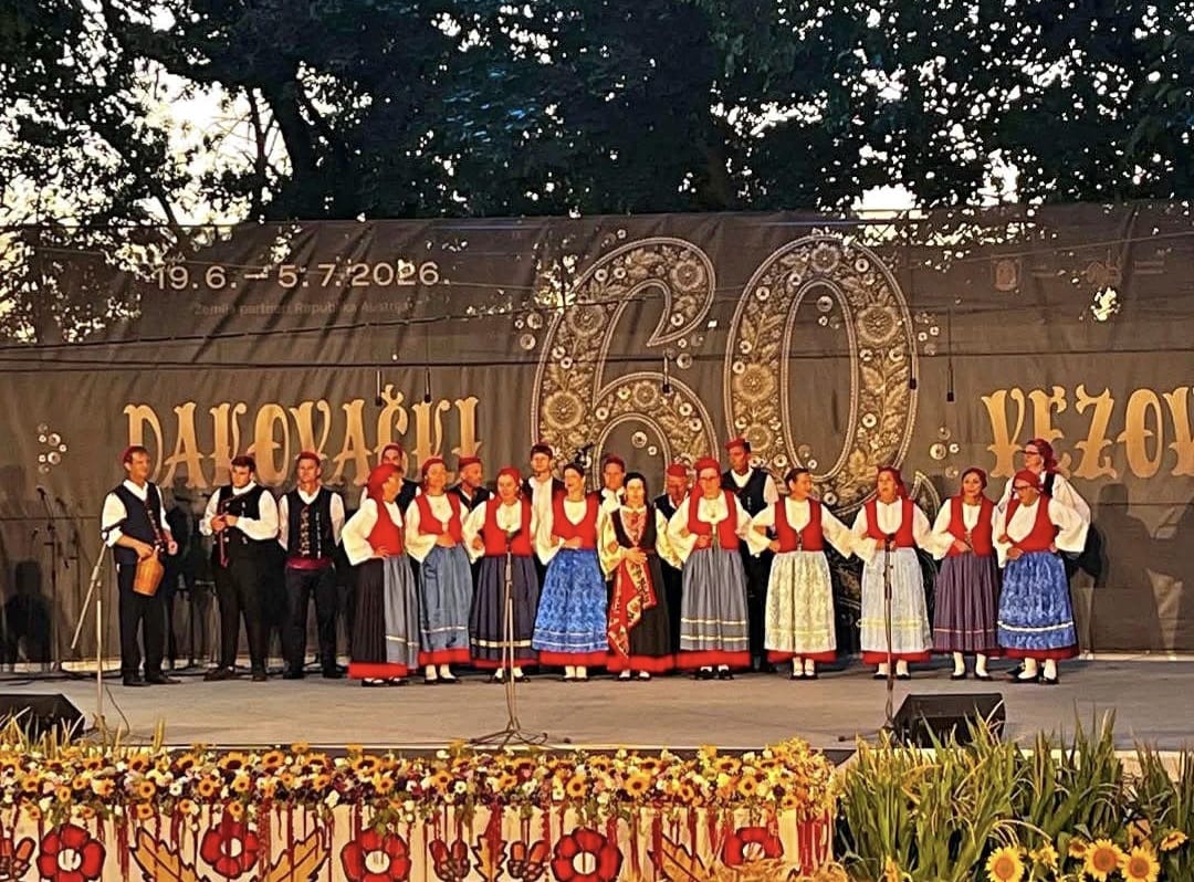 Zora oduševila na 60. Đakovačkim vezovima